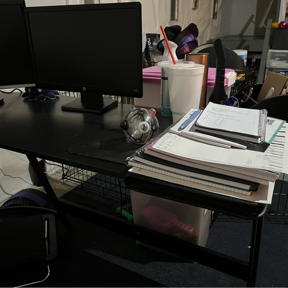 L shaped Desk - Picture 3 of 4